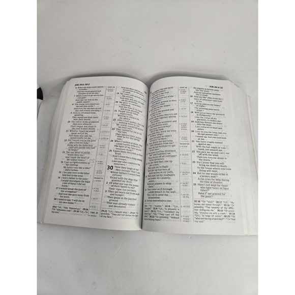 Lot Of 5 Holy Bible Vintage bibles and two study guides good condition Childrens - Picture 16 of 16